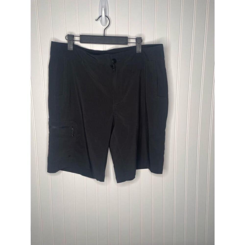 Men's Magellan Black Hiking Shorts Size M